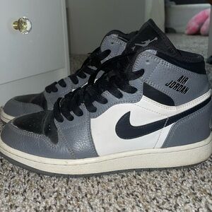 Air Jordan 1 Rare Air Cool Grey Youth